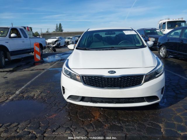 3KPFK4A76JE202406 KIA FORTE LX