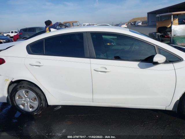 3KPFK4A76JE202406 KIA FORTE LX
