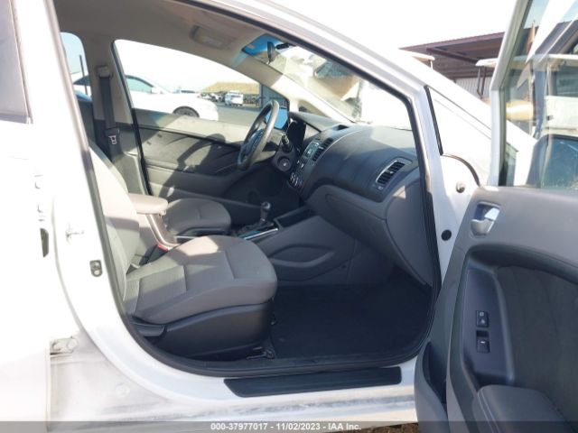 3KPFK4A76JE202406 KIA FORTE LX