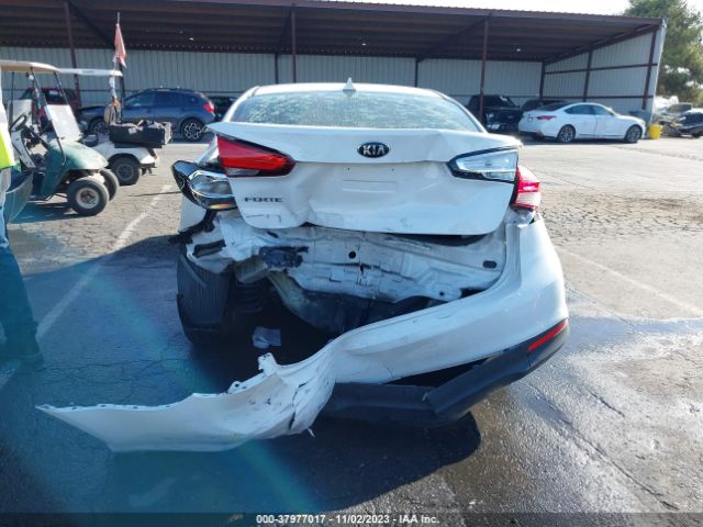 3KPFK4A76JE202406 KIA FORTE LX