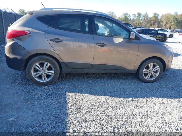 2011 HYUNDAI TUCSON GLS VIN: KM8JU3ACXBU231479