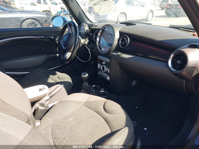 2009 MINI COOPER CONVERTIBLE WMWMR33589TJ93751 Photo 4