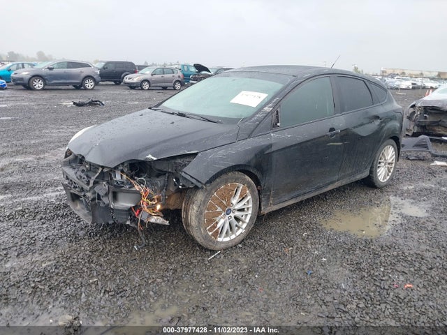 Ford Focus Titanium 2014 1FADP3N25EL454099 Image 2
