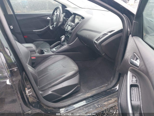 Ford Focus Titanium 2014 1FADP3N25EL454099 Image 5