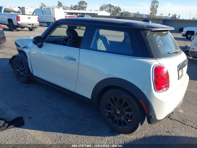2019 MINI HARDTOP WMWXP5C54K2H29754 Photo 2
