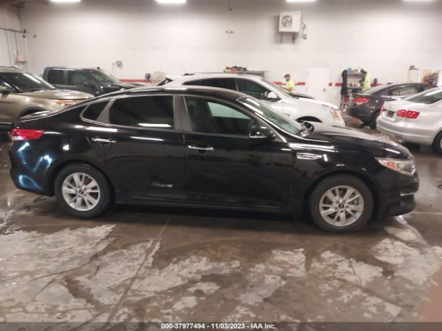 5XXGT4L38JG228072 KIA Optima Lx