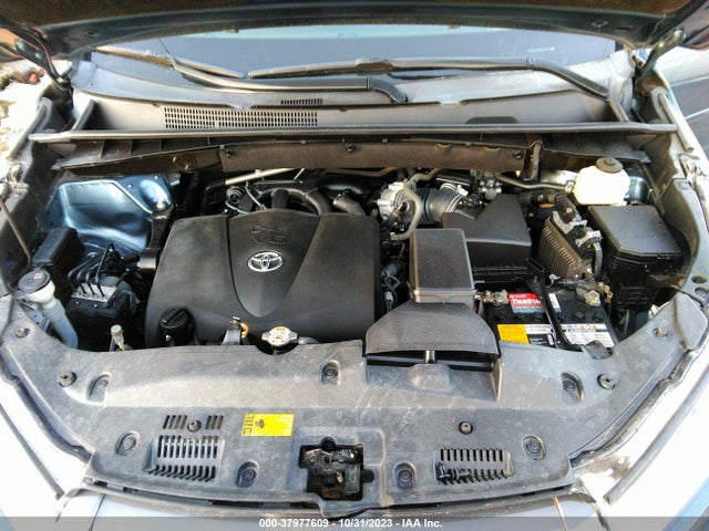 Toyota Highlander Le Plus 2018 5TDZZRFH6JS250405 Image 10