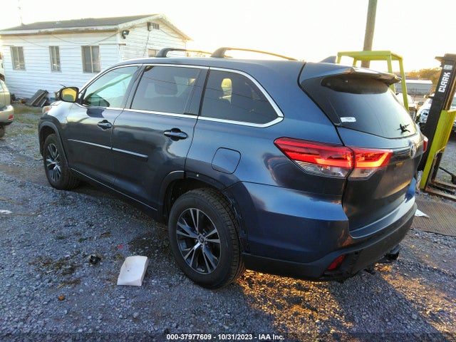 Toyota Highlander Le Plus 2018 5TDZZRFH6JS250405 Image 3