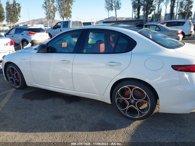 ZARFAMBN7N7666090 Alfa Romeo Giulia Veloce Ti Rwd