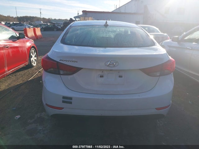 2015 HYUNDAI ELANTRA SE VIN: 5NPDH4AE1FH588689