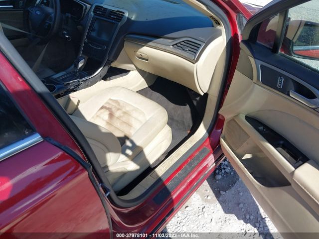 1FA6P0HD7E5394562 Ford FUSION SE