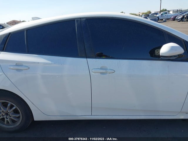 JTDKARFUXJ3057391 Toyota Prius Three