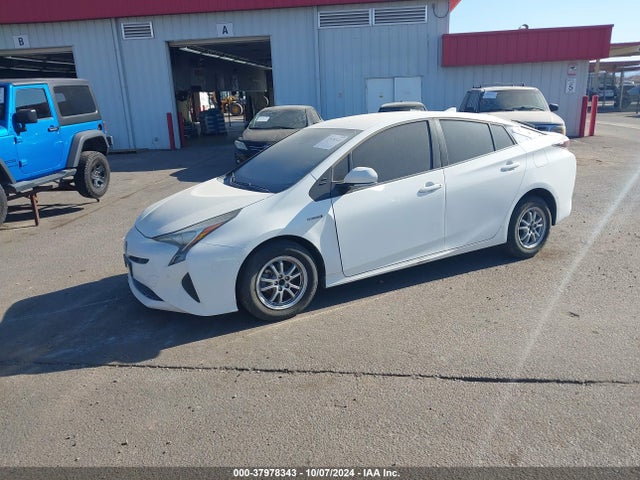 JTDKARFUXJ3057391 Toyota Prius Three