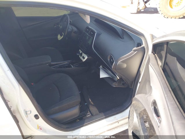 JTDKARFUXJ3057391 Toyota Prius Three