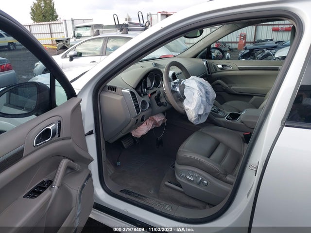 2014 PORSCHE CAYENNE WP1AC2A25ELA87292 Photo 4