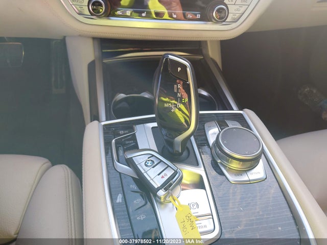 BMW 740I 2022 WBA7T2C02NCJ60235 Image 11