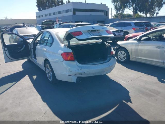 WBA3B1G58FNT03454 BMW 3 Series 320i