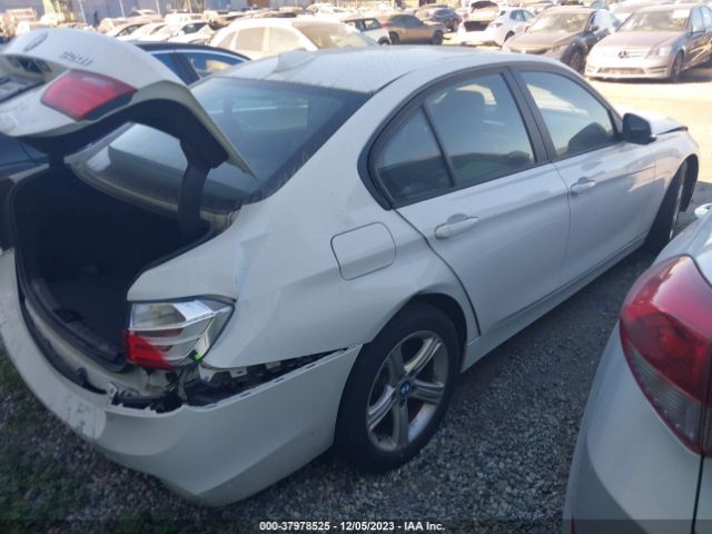 WBA3B1G58FNT03454 BMW 3 Series 320i