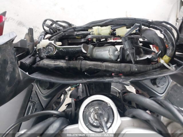 2014 YAMAHA FJR1300 JYARP24E4EA001427 Photo 6