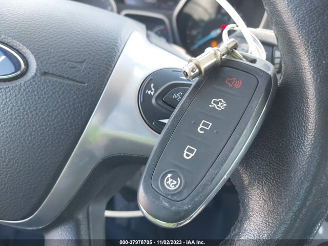 2014 FORD FOCUS TITANIUM VIN: 1FADP3N22EL118667