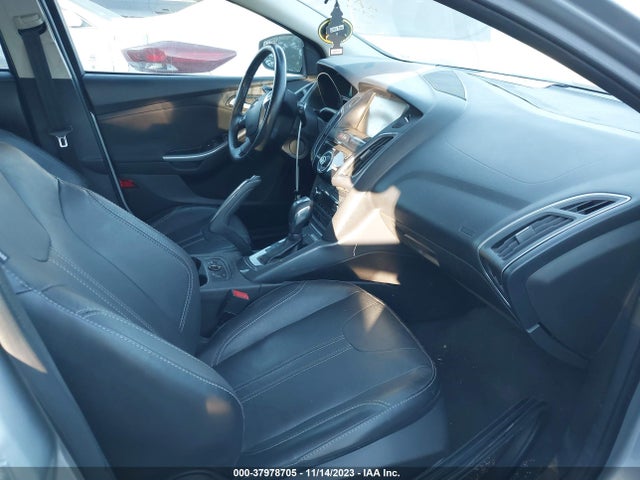 2014 FORD FOCUS TITANIUM VIN: 1FADP3N22EL118667