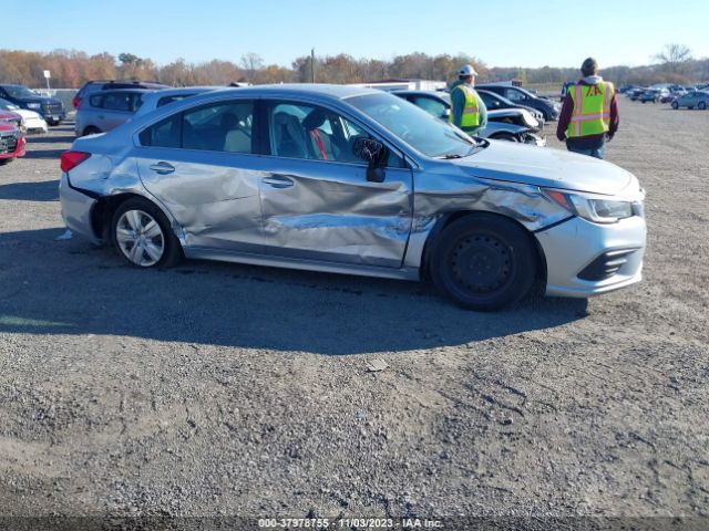 4S3BNAA60J3044972 Subaru Legacy 2.5i