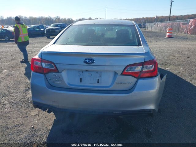 4S3BNAA60J3044972 Subaru Legacy 2.5i