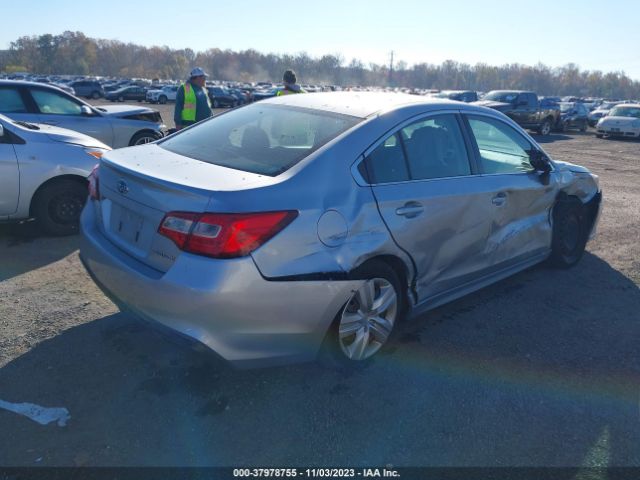 4S3BNAA60J3044972 Subaru Legacy 2.5i