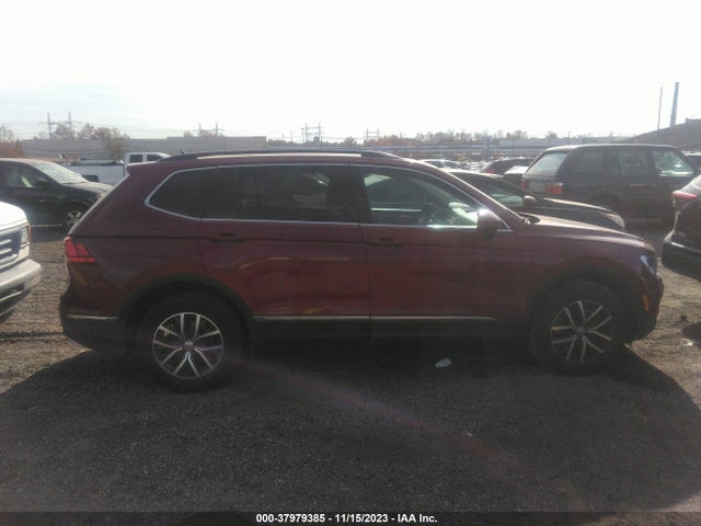 3VV2B7AX0LM095265 Volkswagen Tiguan Se/sel/se R-line Black