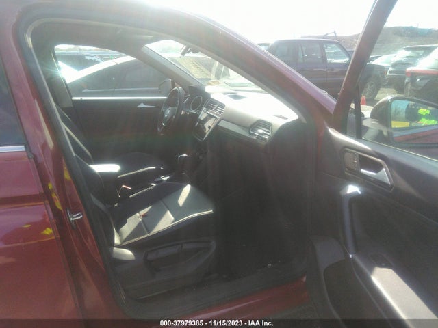 3VV2B7AX0LM095265 Volkswagen Tiguan Se/sel/se R-line Black