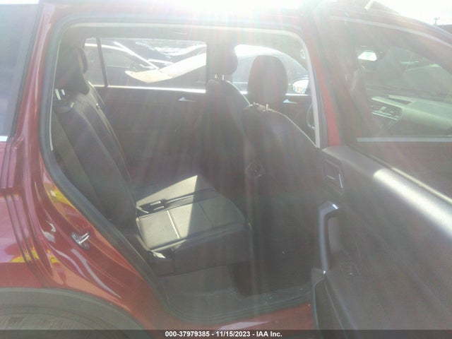 3VV2B7AX0LM095265 Volkswagen Tiguan Se/sel/se R-line Black