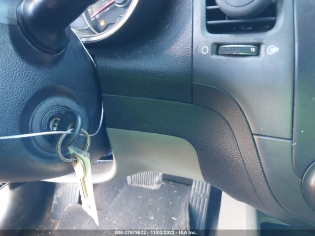 KNAFK4A69E5181038 KIA FORTE LX