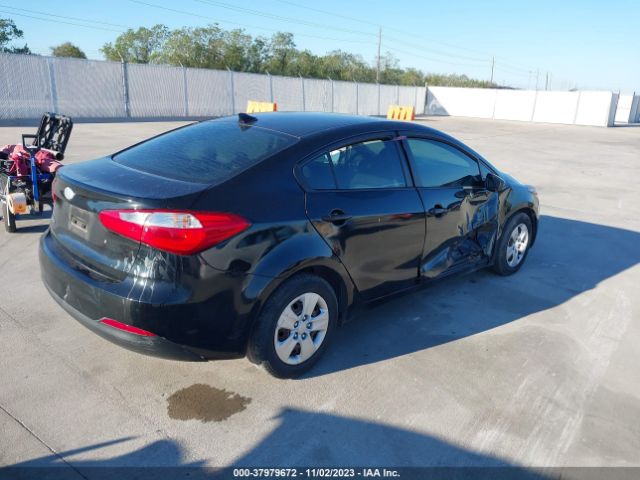 KNAFK4A69E5181038 KIA FORTE LX