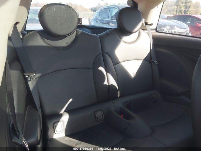 2012 MINI COOPER WMWSU3C59CT256921 Photo 7