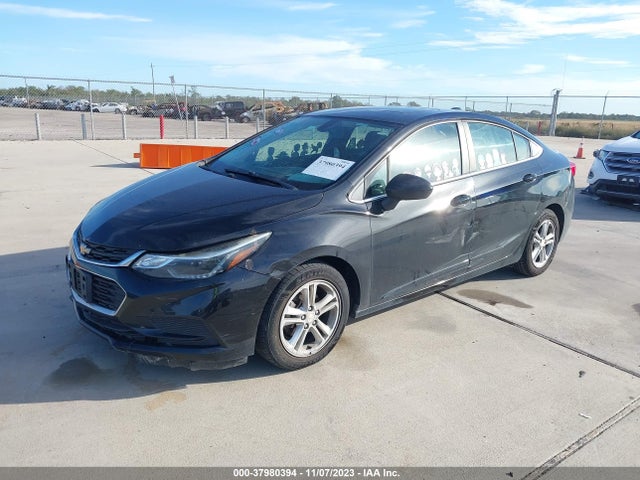 Chevrolet Cruze Lt Auto 2018 1G1BE5SM4J7125611 Image 2