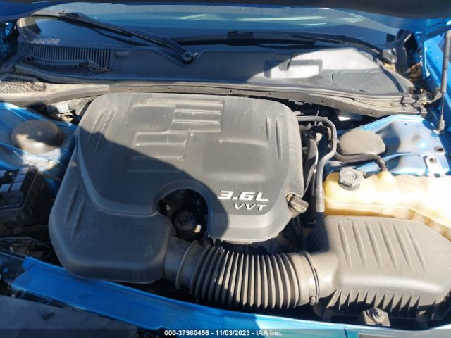 2C3CDZJG7KH574325 Dodge Challenger Gt