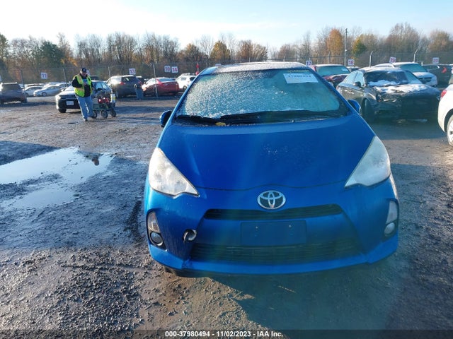 Toyota Prius C One/three/two/four 2014 JTDKDTB30E1066555 Image 12
