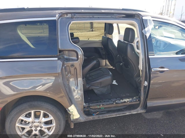 2C4RC1BG9NR118110 Chrysler Pacifica Touring L
