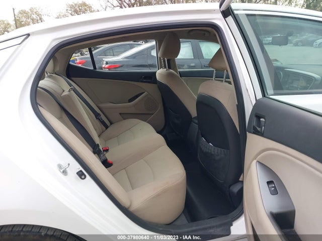 KIA Optima Lx 2015 KNAGM4A7XF5628551 Image 8
