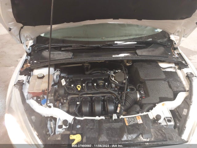 2015 FORD FOCUS SE VIN: 1FADP3K21FL264452