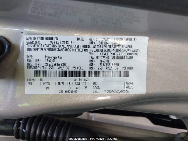 2016 FORD FOCUS SE VIN: 1FADP3F27GL390536