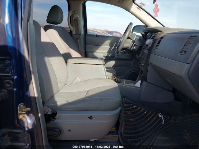 2006 DODGE DURANGO SXT VIN: 1D4HB38N16F177468