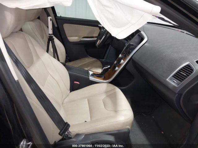 2016 VOLVO XC60 YV440MDK5G2861903 Photo 4