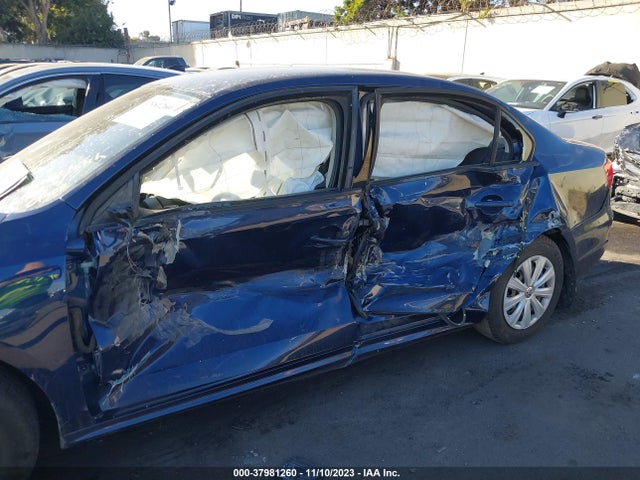 3VW2K7AJ1EM422041 Volkswagen Jetta 2.0l S
