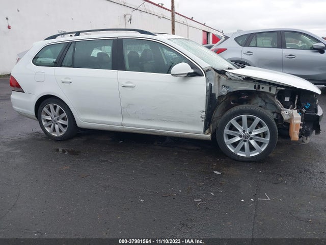 2014 VOLKSWAGEN JETTA SPORTWAGEN 2.0L TDI VIN: 3VWPL7AJ8EM628038