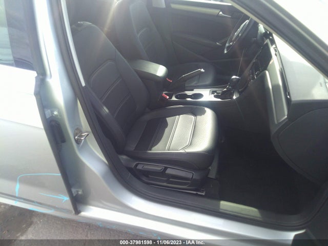 1VWSA7A32MC000798 Volkswagen Passat 2.0t Se