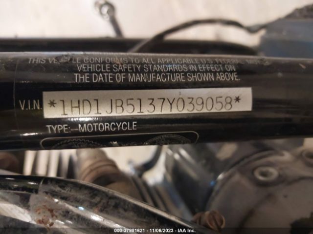 2007 HARLEY-DAVIDSON FXSTD 1HD1JB5137Y039058 Photo 9