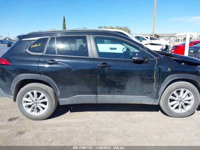 Toyota Corolla Cross Le 2022 7MUCAAAG0NV026877 Image 13