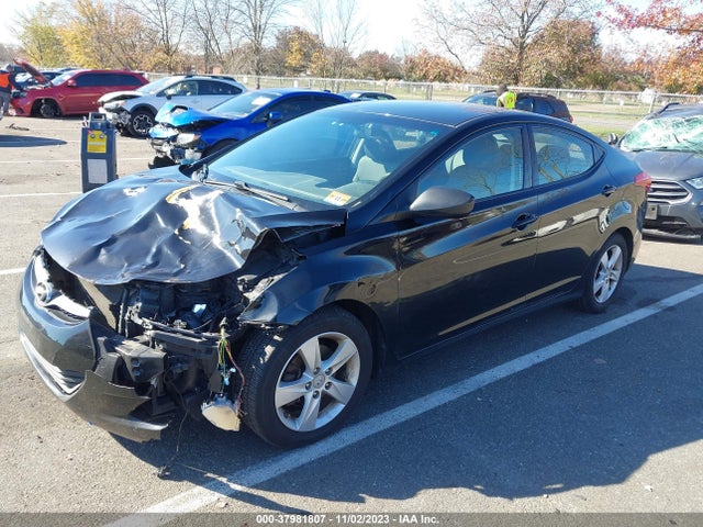 2013 HYUNDAI ELANTRA GLS VIN: 5NPDH4AE8DH271828