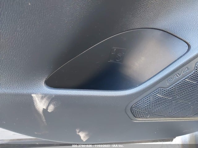 2019 TOYOTA RAV4 XLE VIN: JTMP1RFV5KD021165